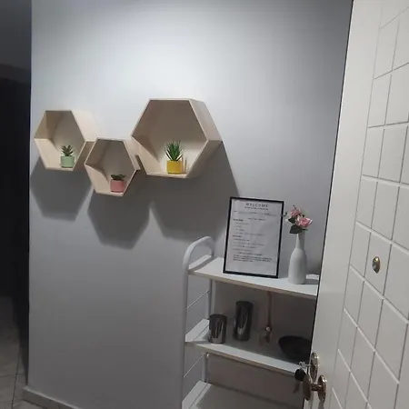 Apartment Thes House