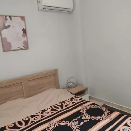 Thes House