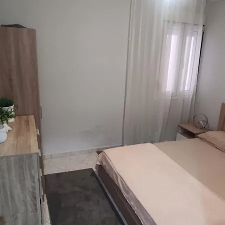 Thes House Apartment *