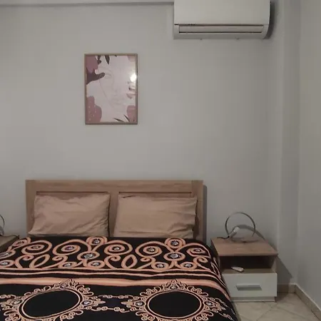 Thes House